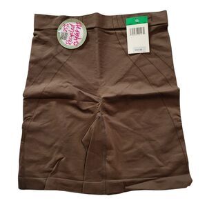 NEW Maidenform Size Large Bronze / Brown Short DMS091 Feel Good Fashion